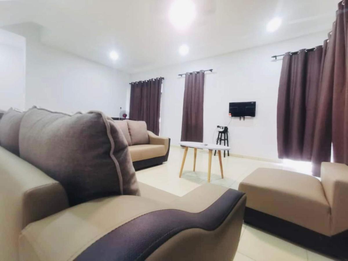 Oyo Homes 90524 D'J Pegaso Serom Homestay Muar Εξωτερικό φωτογραφία
